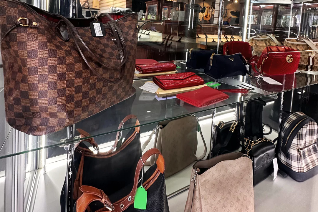 Jum-Pawn-It Riverside: Luxury designer handbags