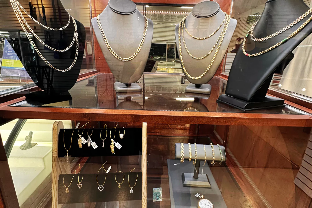 Jum-Pawn-It Riverside: Jewelry