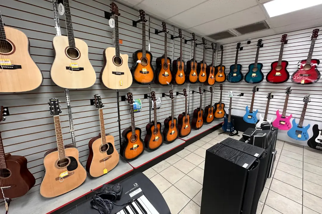 Jum-Pawn-It - Locations - Lake Havasu - Instruments and Layaway